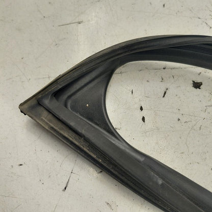 Honda Clarity Door Glass Window Seal Rubber Right Passenger Front 2018