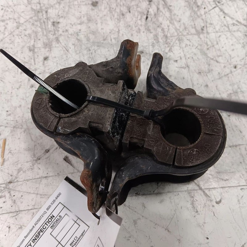 Nissan Maxima Sway Bar Bushing Mounting Bracket 2014 2013 2012 2011 20