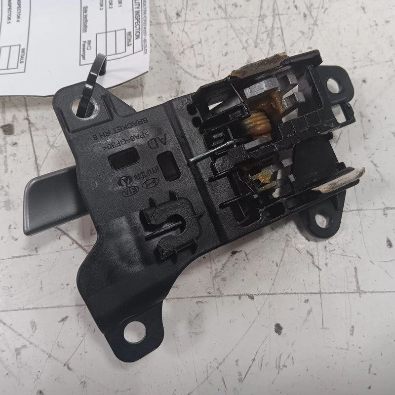 Hyundai Elantra Door Handle Right Passenger Front Interior Inside  2017 2018 201