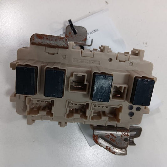 Nissan Altima Cabin Fuse Box Interior Inner Under Dash  2017 2016