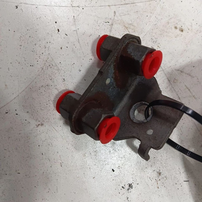 Hyundai Elantra Brake Line Proportioning Valve Junction Splitter  2017 2016 2015