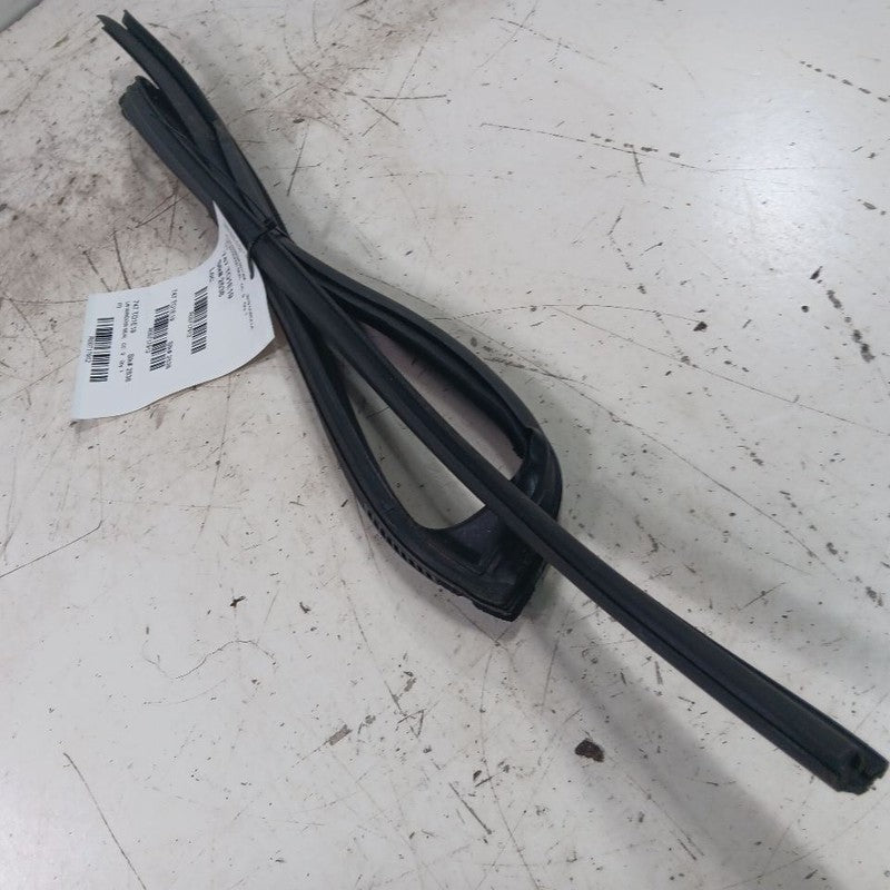 Toyota Corolla Door Glass Window Seal Rubber Left Driver Rear Back  20