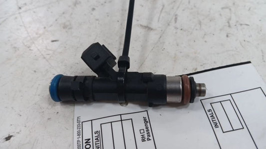 Fuel Injection Injector Fits 11-15 VOLT OEM