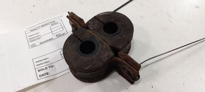 Cadillac CTS Sway Bar Bushing Mounting Bracket 2010 2011 2012 2013 201