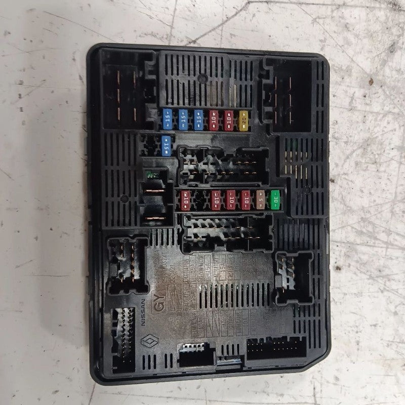 Fuse Box Engine Classic Style Fits 18-25 KICKS