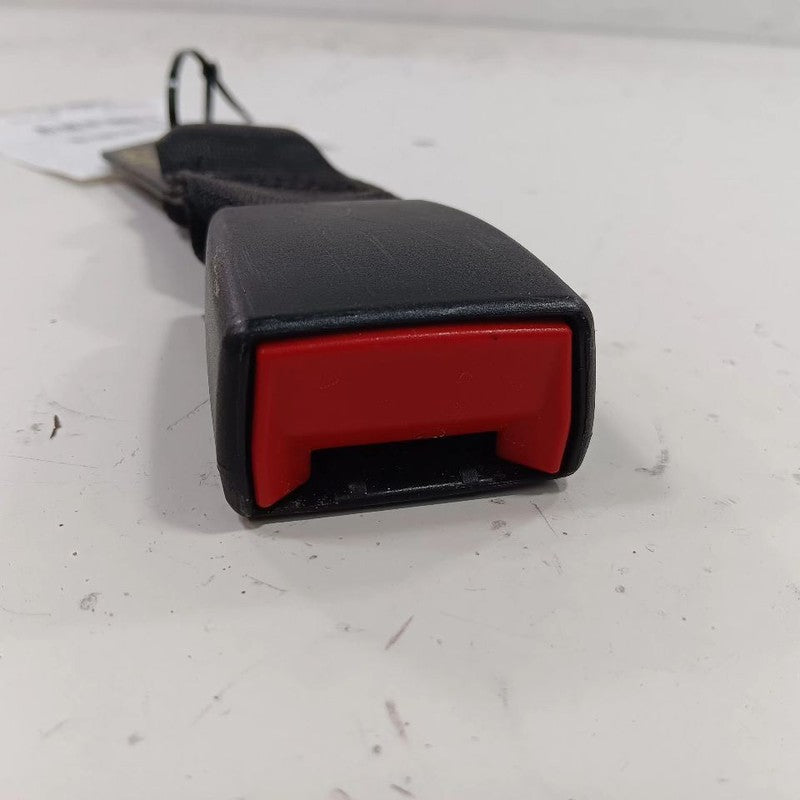 Fiat 500 Rear Back Center Seat Belt Buckle Latch 2018 OEM