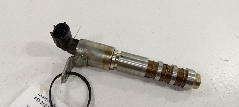 Cadillac CTS Variable Timing Gear Oil Control Valve Solenoid Cylinder 