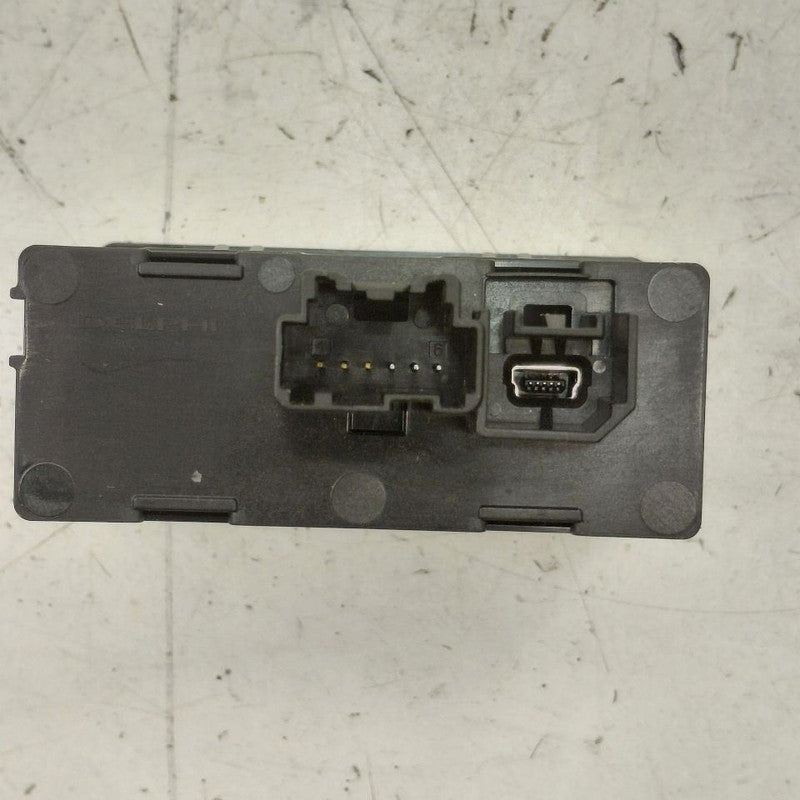 Chevy Equinox USB Plug In Hub Port  2024 2023 2022