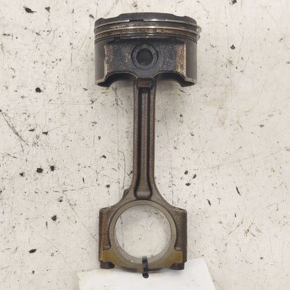 Nissan Versa Note Single Piston With Connecting Rod   1.6 2019 2018 20