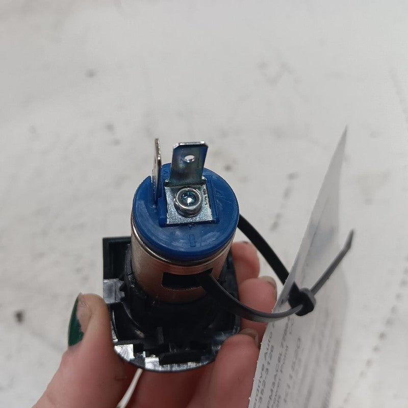 Kia Sportage 12V Power Port Socket  2022 2021 2020 2019 2018 OEM