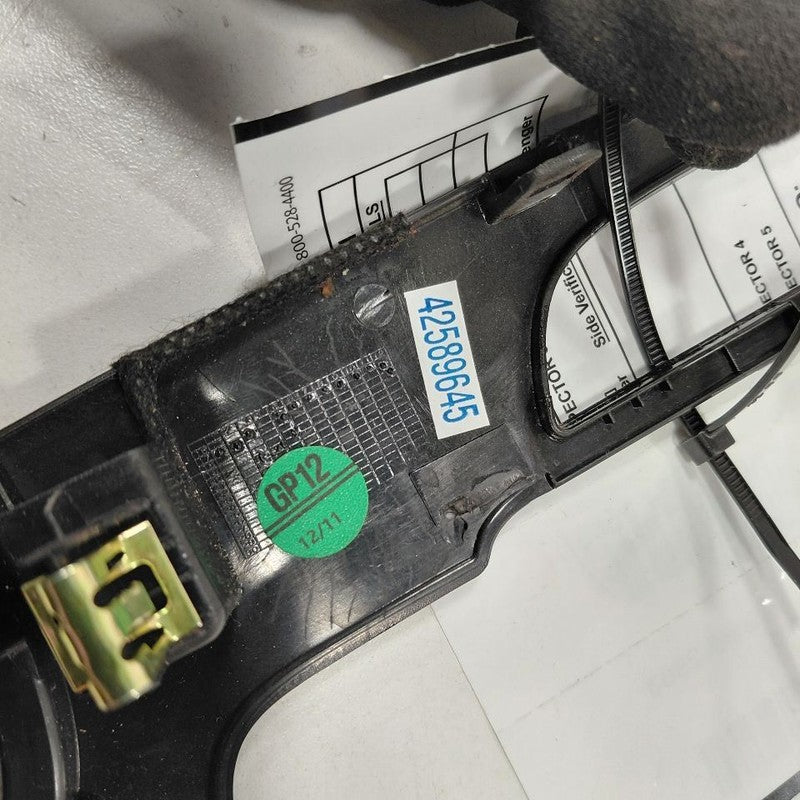 Buick Encore Center Dash Bezel Trim {42589645} 2022 2021 2020 2019 2018