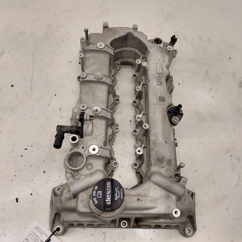 Chevy Volt Engine Cylinder Head Valve Cover  1.5 2019 2018 2017 2016
