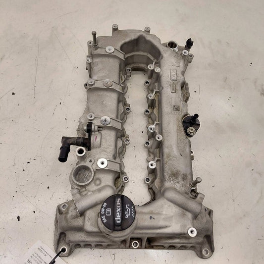 Chevy Volt Engine Cylinder Head Valve Cover  1.5 2019 2018 2017 2016