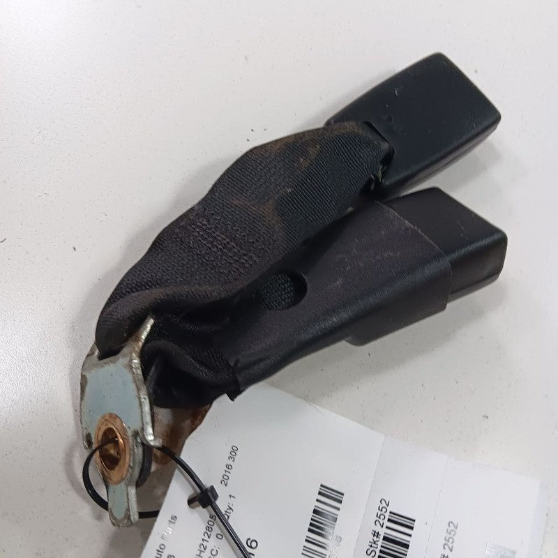 Chrysler 300 Seat Belt Buckle Latch Right Passenger Rear Back  2015 2016 2017 