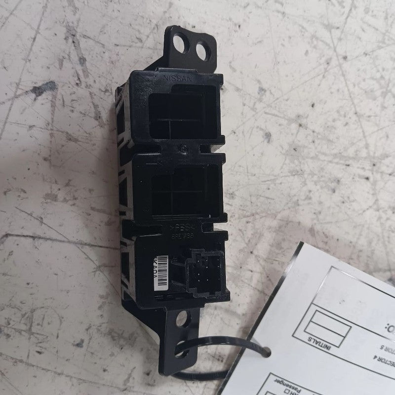 Nissan LEAF Traction Control Switch  2013 2014 2015 2016 2017