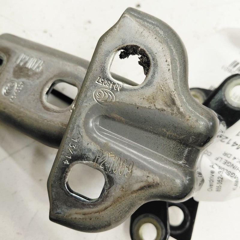 Buick Encore GX Door Hinge Set Left Front Driver  2020 2021 2022 2023