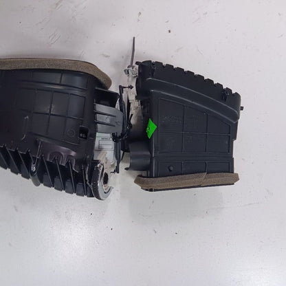 Jeep Cherokee Dash Air Vent Center Middle  2015 2016 2017