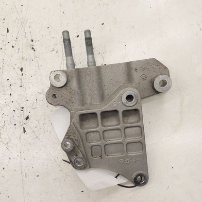 Hyundai Santa Fe Engine Motor Mount Bracket Right Passenger  2019 2020