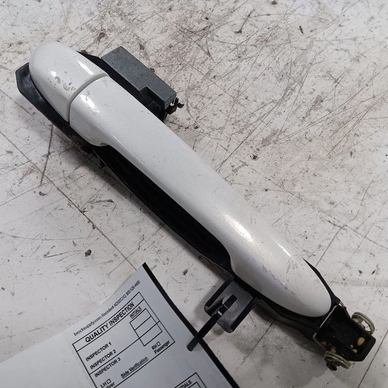 Passenger Right Front Exterior Door Handle Fits 13-16 Mazda CX-5 OEM