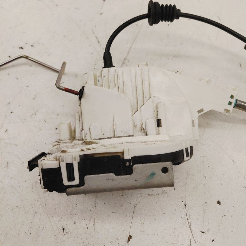 Chrysler 300 Door Latch Lock Right Passenger Rear  2017 2018 2019