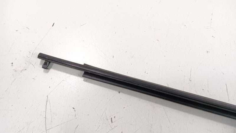 Toyota Prius Door Glass Window Weather Strip Trim Front Right Passenger 2014 13