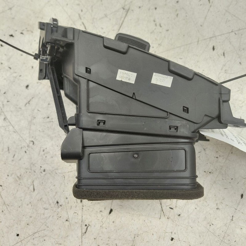 Hyundai Veloster Dash Air Vent Center Middle  2017 2016 2015 2014
