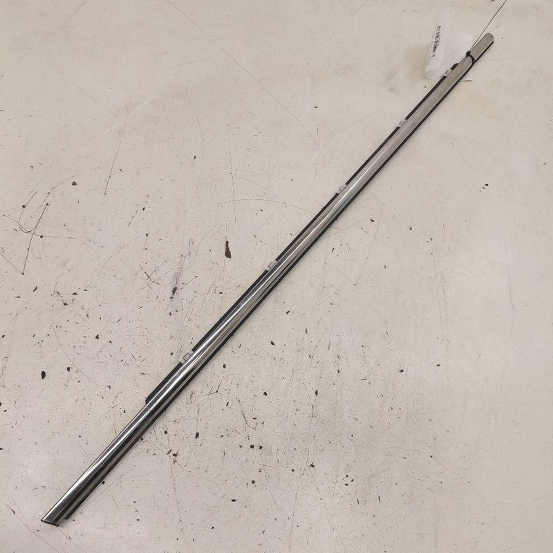 Kia Sorento Door Glass Window Weather Strip Trim Front Right Passenger