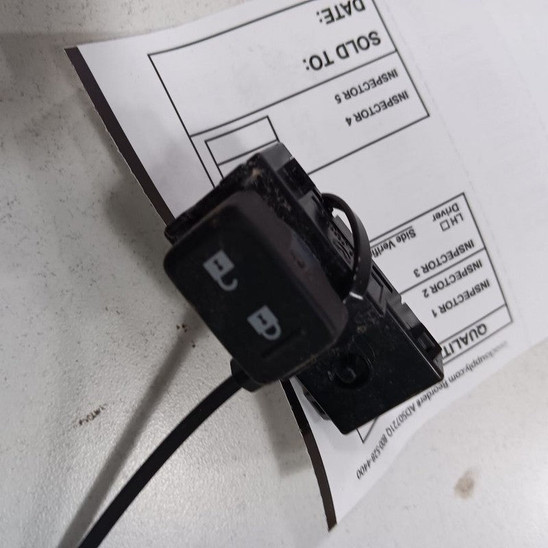 Toyota Yaris Power Door Lock Switch  2020 2019 2018 2017 2016 OEM
