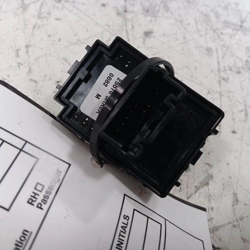 Driver's Front Door Mirror Switch 18-23 Nissan Kicks OEM