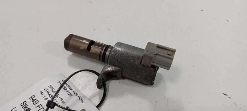 Ford Fiesta Variable Timing Gear Oil Control Valve Solenoid Cylinder Head 2015