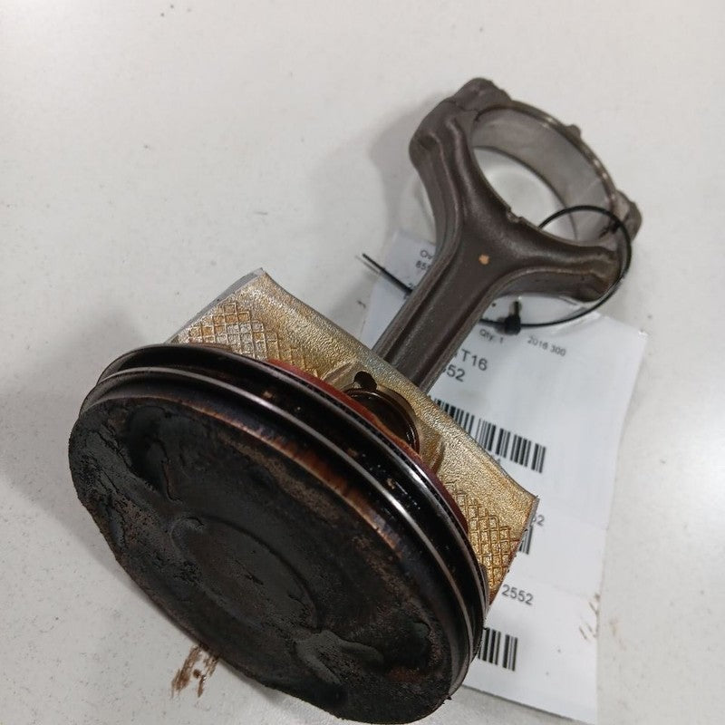 Chrysler 300 3.6 Single Piston With Connecting Rod   2015 2016 2017 20