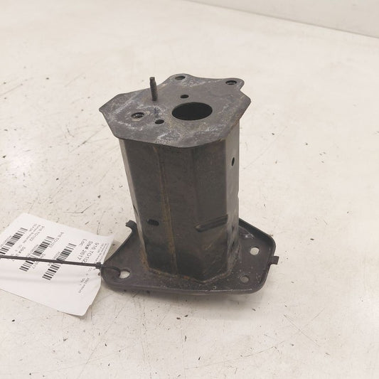 Toyota Prius Bumper Mount Bracket Right Passenger Side Rear  2022 2021