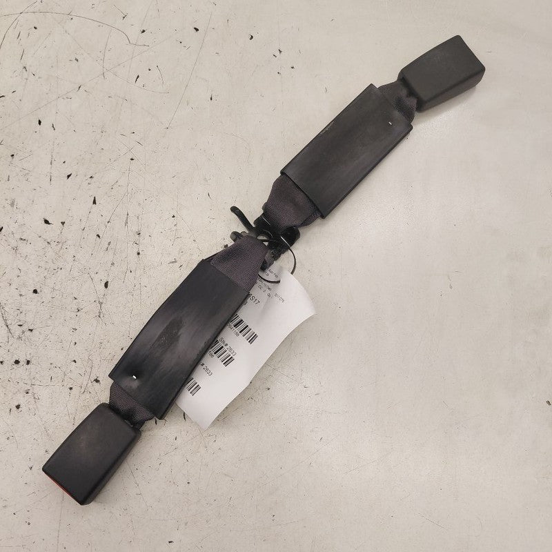 Cadillac CT6 Seat Belt Buckle Latch Left Driver Rear Back  2018 2017 2
