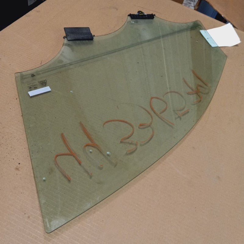 Passenger Right Front Door Glass Window With Acoustic 16-20 Kia Sorent