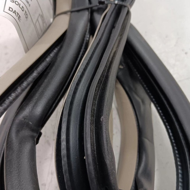 Nissan Maxima On Body Door Jamb Seal Rear Left Back 2014 2013 2012 2011