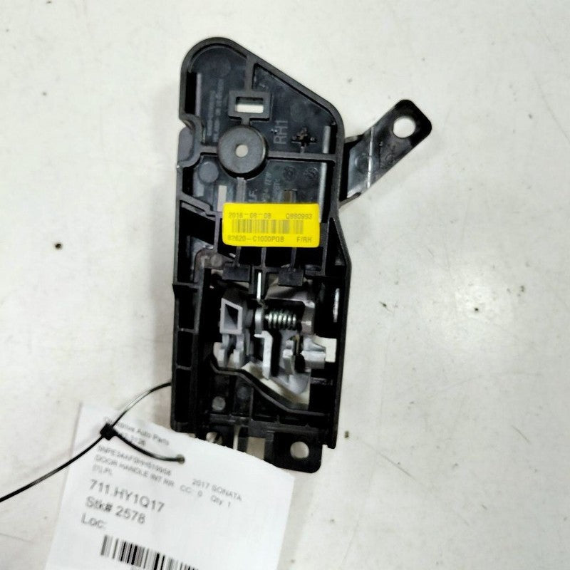Hyundai Sonata Door Handle Right Passenger Rear Interior Inside  2017 