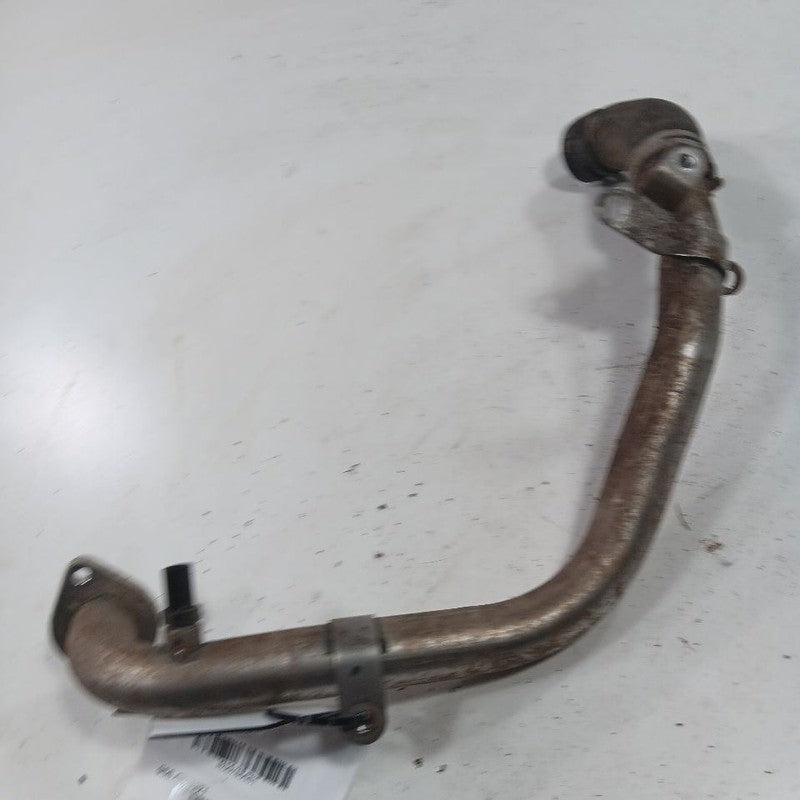 Chevy Trailblazer Coolant Line Crossover Pipe  1.3 2021 2022 2023 OEM