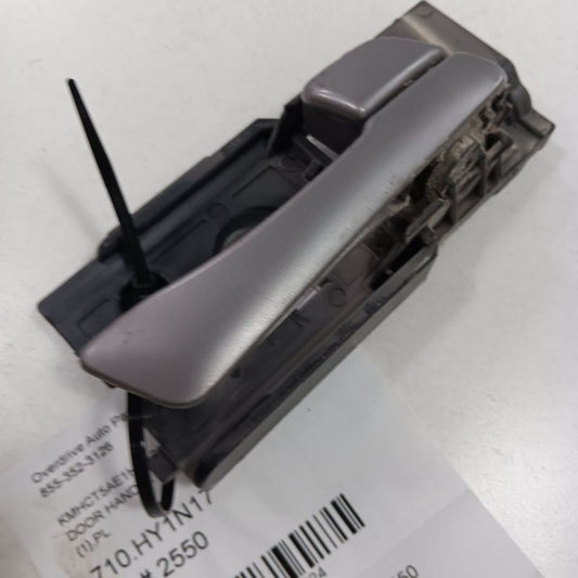 Hyundai Accent Door Handle Right Passenger Front Interior Inside  2017 2016 2015