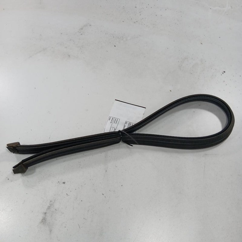 Jeep Cherokee Cowl Vent Panel Hood Rubber Seal  2015 2016 2017