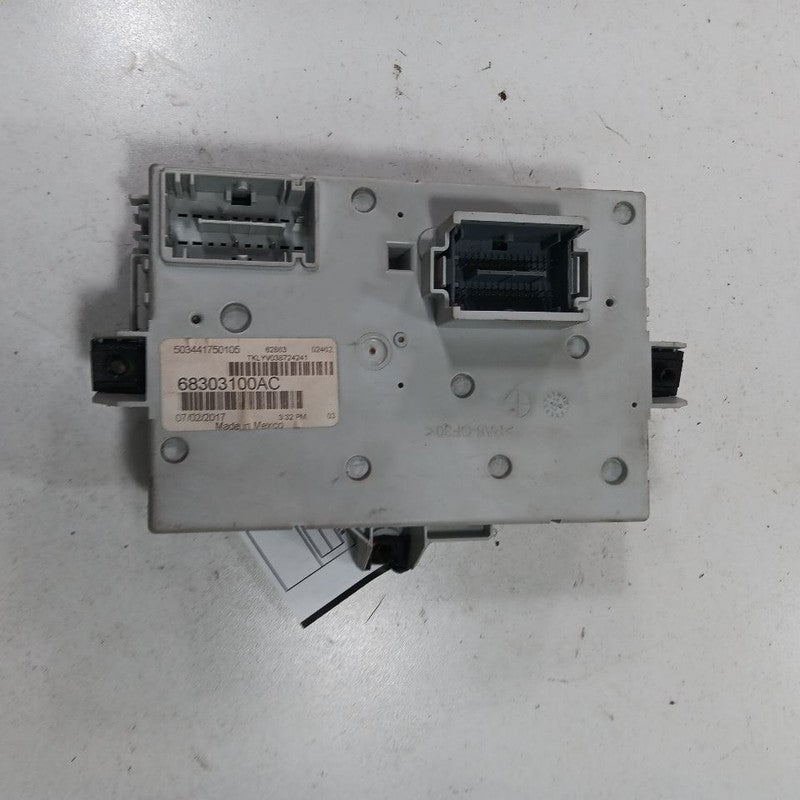 Jeep Cherokee Cabin Fuse Box Interior Inner Under Dash  2015 2016 2017