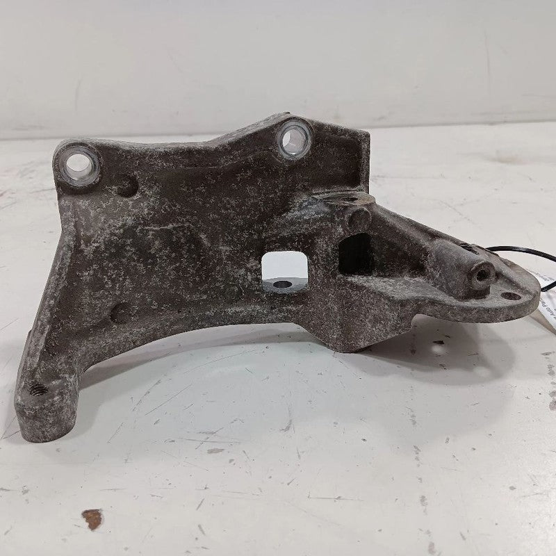 Subaru Legacy Outback 2.5 Aluminum Bracket 2015 2016 2017 OEM