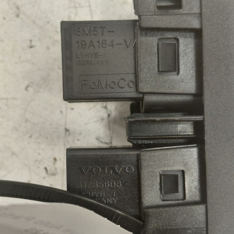 Volvo S60 USB Plug In Hub Port  2013 2014 2015