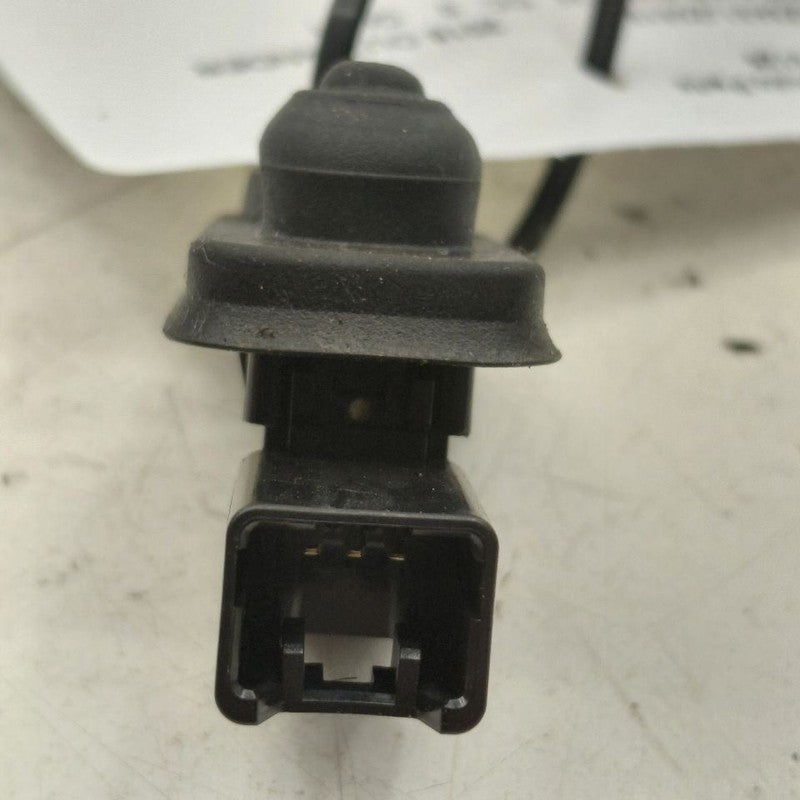 Mitsubishi Outlander   Door Ajar Switch Door Open Dome Light Switch  2