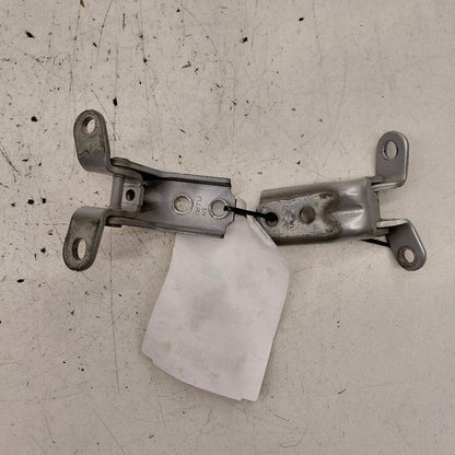 Kia Sorento Door Hinge Set Right Front Passenger  2018 2017 2016