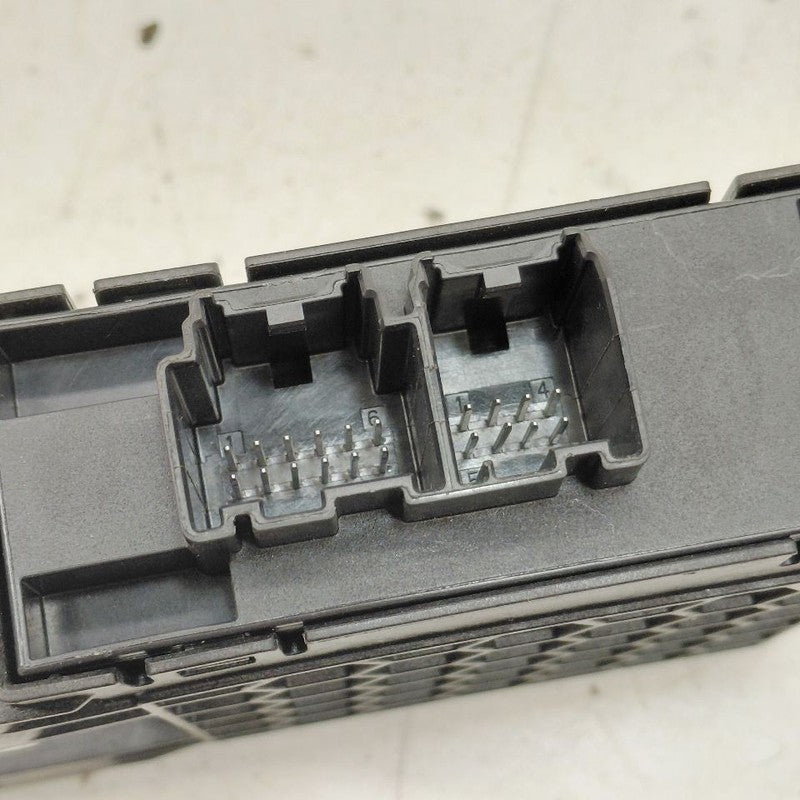 Jeep Compass Gateway Control Module {68633241AA} 2025 2024 2023 OEM