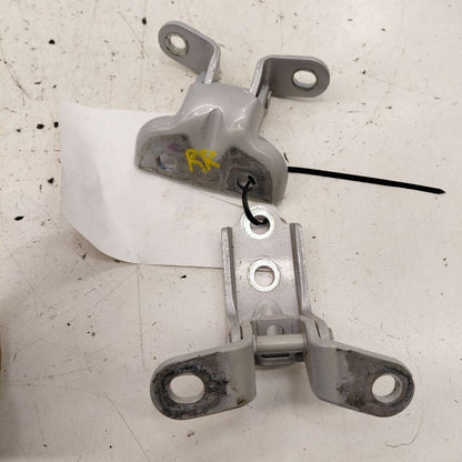 Kia Sportage Door Hinge Set Right Rear Passenger  2020 2021 2022