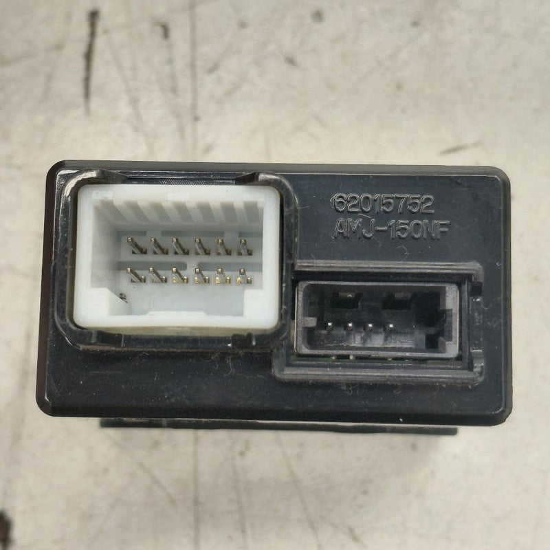 Hyundai Veloster USB Plug In Hub Port  2017 2016 2015 2014