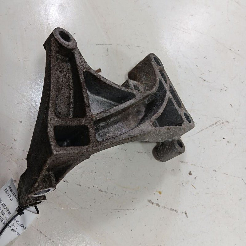 Jeep Renegade 2.4 Transfer Case Mount Bracket   2021 2020 2019 OEM