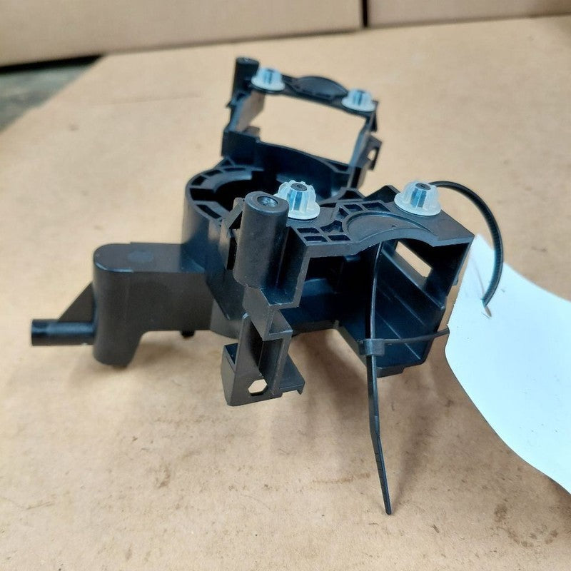 Buick Encore GX Steering Column Switch Housing Bracket {39206929} 2022