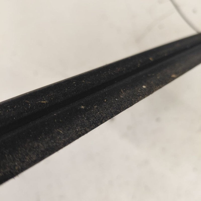 Mitsubishi Outlander   Left Front Weather Strip Interior  2018 2017 20